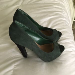 Green suede shoes with snake skin  print on toe